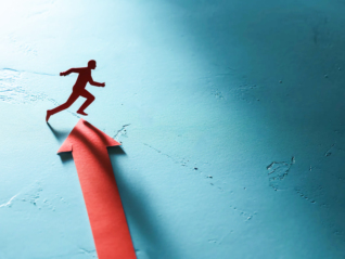 73亿持仓浮出水面，牛散章建平一季报动作频频，这些个股被重点布局