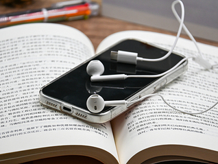 有线耳机“翻红”销量暴涨20%，但市场蓝牙无线耳机销量仍占主流