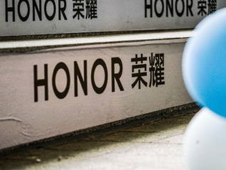 中兴之后第二家？消息称荣耀正与字节商谈“豆包手机”合作