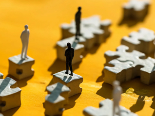 解读 | 首个“新就业群体”中央文件出台：劳动权益保障等内容纳入企业责任评价范畴