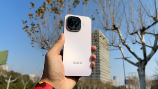 2亿像素+双芯片，iQOO Z11 Turbo想要拍照、游戏一把抓