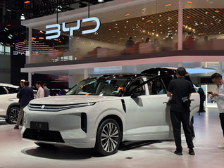 闪电快讯｜比亚迪2026年一季报出炉：营收净利短期承压，逆势加码研发